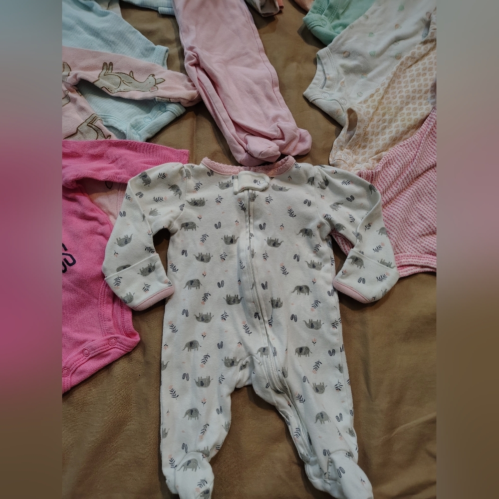 Bundle Of Newborn Baby Girl Clothes And Outfits 14 Pieces Carter's Cotton - Picture 2 of 4